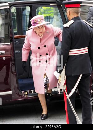 Sa Majesté la Reine, accompagnée de son Altesse Royale la Duchesse de Cambridge, arrive au King’s College de Londres le mardi 19 mars 2019 pour ouvrir Bush House, les dernières installations éducatives et éducatives du campus Strand. Sa Majesté est la présidente du King’s College de Londres et a déjà visité en 2012 et 2002. 19 mars 2019. Veuillez par ligne : Vantagenews.com Banque D'Images