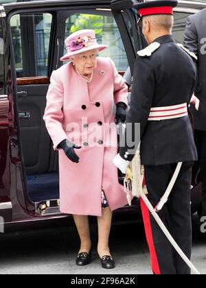 Sa Majesté la Reine, accompagnée de son Altesse Royale la Duchesse de Cambridge, arrive au King’s College de Londres le mardi 19 mars 2019 pour ouvrir Bush House, les dernières installations éducatives et éducatives du campus Strand. Sa Majesté est la présidente du King’s College de Londres et a déjà visité en 2012 et 2002. 19 mars 2019. Veuillez par ligne : Vantagenews.com Banque D'Images