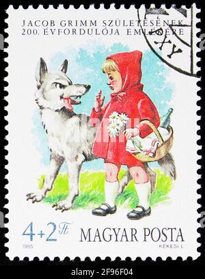 MOSCOU, RUSSIE - 21 AOÛT 2019 : le timbre-poste imprimé en Hongrie montre Little-Red-Riding-Hood, série Fairy Tales, vers 1985 Banque D'Images