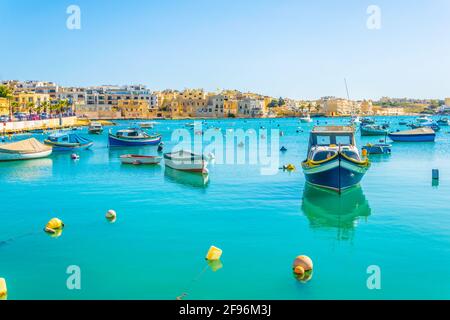 Bateaux de pêche amarrés à Birzebbuga, Malte Banque D'Images