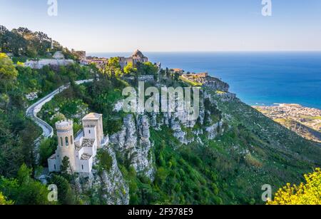 Vue sur Torretta Pepoli à Erice, Sicile, Italie Banque D'Images