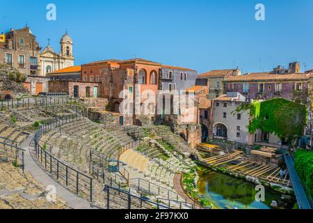 Vue sur l'ancien théâtre romain de Catane, Sicile, Italie Banque D'Images