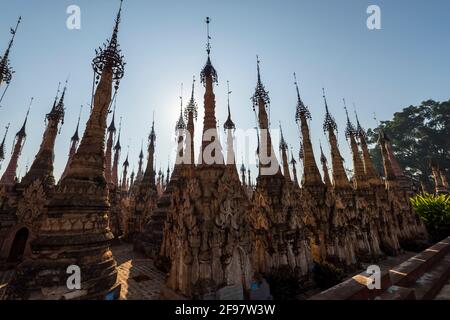 Myanmar, scènes au lac Inle, dans la forêt de pagodes de Kakku Banque D'Images