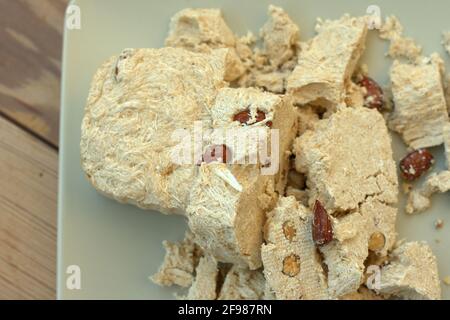 Sucreries orientales, halva aux amandes Banque D'Images