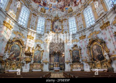 Intérieur de l'église du monastère, Abbaye de l'Ettal, Ettal, Ettaler Sattel, Parc naturel des Alpes d'Ammergau, haute-Bavière, Bavière, Allemagne Banque D'Images