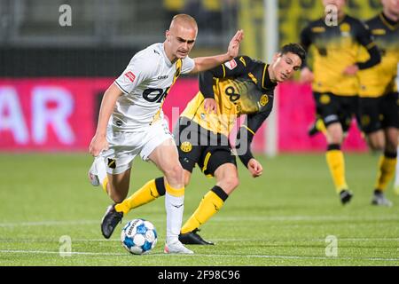 KERKRADE, PAYS-BAS - AVRIL 16 : Lewis Fiorini de NAC Breda, Stefano Marzo de Roda JC pendant le match hollandais Keukenkampioenie entre Roda JC disvisian Banque D'Images