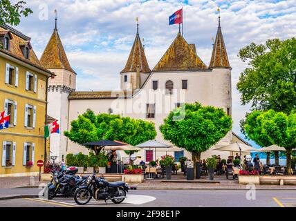 Château blanc de Nyon en Suisse Banque D'Images