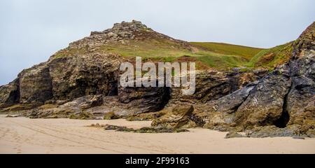 St Agnes Beach à Cornwall - un paradis pour les surfeurs en Angleterre Banque D'Images