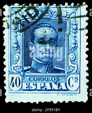 MOSCOU, RUSSIE - 4 NOVEMBRE 2019: Timbre-poste imprimé en Espagne montre le roi Alfonso XIII, série, vers 1922 Banque D'Images