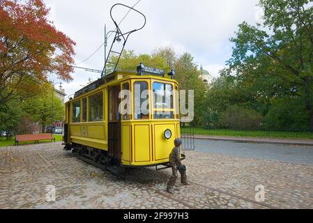 VIBORG, RUSSIE - 04 OCTOBRE 2018 : ancien café de tram dans une rue de la ville, un après-midi d'automne Banque D'Images