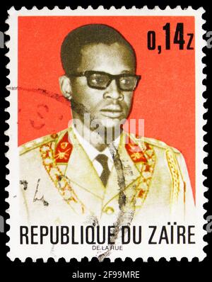 MOSCOU, RUSSIE - 4 NOVEMBRE 2019 : le timbre-poste imprimé au Zaïre montre le président Joseph D. Mobutu, série du président Mobutu, vers 1973 Banque D'Images