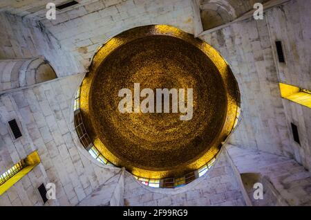 RUSE, BULGARIE, 11 AOÛT 2014 : intérieur du Panthéon des héros nationaux à Ruse, Bulgarie Banque D'Images