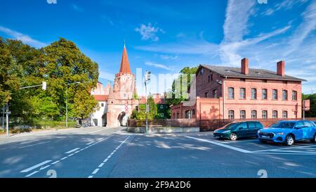 Kreuztor, porte de ville, mur de ville, brique, façade de maison, Ancien, historique, architecture, Ingolstadt, Bavière, Allemagne, Europe Banque D'Images