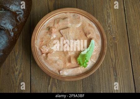 Makkarastroganoff - saucisses Stroganoff, cuisine finlandaise Banque D'Images