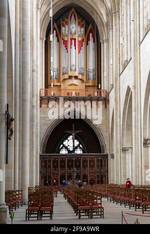 Allemagne, Saxe-Anhalt, Magdebourg, intérieur de la cathédrale de Magdebourg, étals de chœur, orgue Banque D'Images