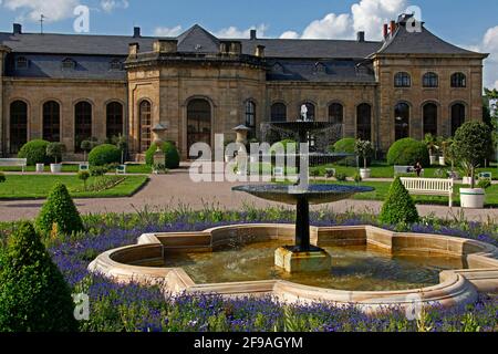 Jardins baroques avec fontaine et orangerie, Palais Friedenstein, siège royal de Gotha, Thuringe, Allemagne Banque D'Images