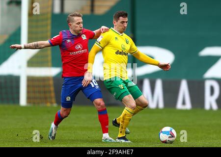 Kenny McLean de Norwich City et Lewis Holtby de Blackburn Rovers - Norwich City et Blackburn Rovers, Sky Bet Championship, Carrow Road, Norwich, Royaume-Uni - 20 mars 2020 usage éditorial seulement - des restrictions DataCo s'appliquent Banque D'Images