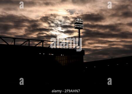 Projecteur et silhouette des stands de Norwich City - Norwich City v Blackburn Rovers, Sky Bet Championship, Carrow Road, Norwich, Royaume-Uni - 20 mars 2020 usage éditorial exclusif - restrictions DataCo applicables Banque D'Images