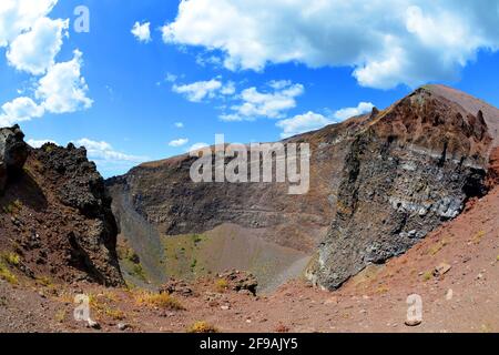 Cratère du volcan Vésuve près de Naples. Région de Campanie, Italie Banque D'Images