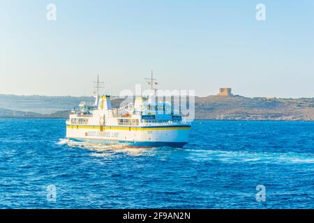 CIRKEWWA, MALTE, 7 JUIN 2017: Vue d'un ferry reliant Malte et Gozo Banque D'Images