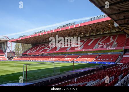 NOTTINGHAM, ROYAUME-UNI. 17 AVRIL : vue générale à l'intérieur de la ville avant le lancement du match du championnat Sky Bet entre la forêt de Nottingham et la ville de HUDDERSFIELD au City Ground, Nottingham, le samedi 17 avril 2021. (Credit: Jon Hobley | MI News) Credit: MI News & Sport /Alay Live News Banque D'Images