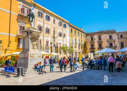 PALERME, ITALIE, 23 AVRIL 2017 : vue sur une place Piazza Bologni à Palerme, Sicile, Italie Banque D'Images