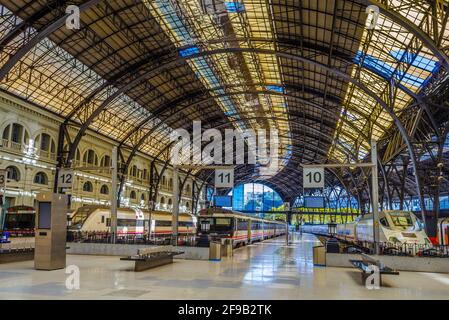 BARCELONE, ESPAGNE, OCTOBRE 26,2014 : intérieur de la gare Franca de Barcelone Banque D'Images