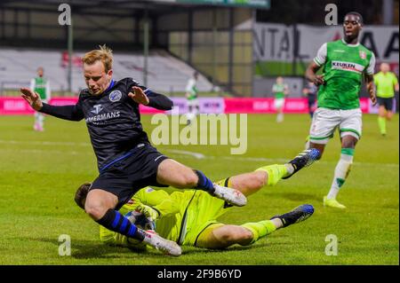 DORDRECHT, PAYS-BAS - AVRIL 16 : gardien de but Liam Bossin du FC Dordrecht, . pendant le match Keuken Kampioen Divisiie entre le FC Dordrecht et le FC Den Banque D'Images
