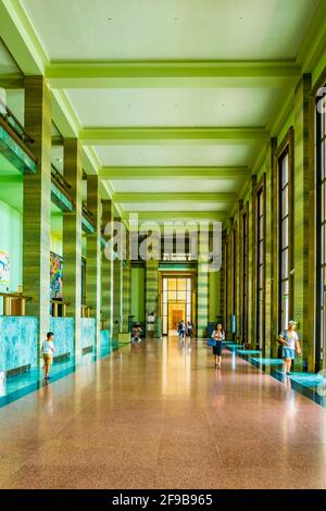 GENÈVE, SUISSE, 20 JUILLET 2017 : couloir intérieur du Palais des Nations - siège des Nations Unies à Genève, Suisse Banque D'Images