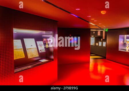 GENÈVE, SUISSE, 20 JUILLET 2017 : intérieur du musée international de la Croix-Rouge à Genève, Suisse Banque D'Images