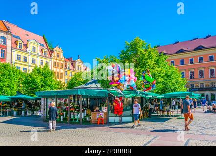 WROCLAW, POLOGNE, 28 MAI 2017 : maisons colorées sur la place Plac Solny, dans le centre de Wroclaw, Pologne Banque D'Images