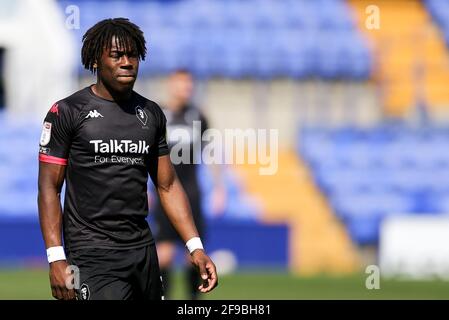 Birkenhead, Royaume-Uni. 17 avril 2021. Brandon Thomas-Asante, de Salford City, regarde. EFL Skybet football League Two Match, Tranmere Rovers v Salford City au parc de Prenton, Birkenhead, Wirral, le samedi 17 avril 2021. Cette image ne peut être utilisée qu'à des fins éditoriales. Utilisation éditoriale uniquement, licence requise pour une utilisation commerciale. Aucune utilisation dans les Paris, les jeux ou les publications d'un seul club/ligue/joueur.pic par Chris Stading/Andrew Orchard sports Photography/Alamy Live News crédit: Andrew Orchard sports Photography/Alamy Live News Banque D'Images