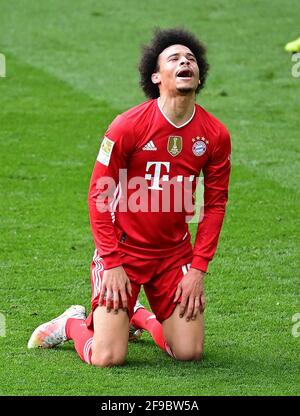 Ville de Wolfsburg, Allemagne. 17 avril 2021. Firo: 17.04.2021, football, 1. Bundesliga, saison 2020/2021, VfL Wolfsburg - FC Bayern Munich Leroy Sane (Bayern) Credit: Tim Groothuis/Witters/via firosportphoto | usage dans le monde entier/dpa/Alay Live News Banque D'Images