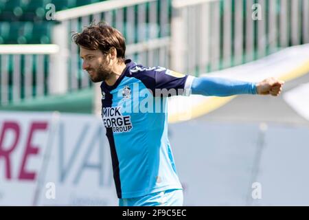 Newport, Royaume-Uni. 17 avril 2021. Wesley Hoolahan de Cambridge United avant le lancement du match de la ligue de football EFL Two, Newport County v Cambridge Utd à Rodney Parade à Newport, pays de Galles, le samedi 17 avril 2021. Cette image ne peut être utilisée qu'à des fins éditoriales. Utilisation éditoriale uniquement, licence requise pour une utilisation commerciale. Aucune utilisation dans les Paris, les jeux ou les publications d'un seul club/ligue/joueur. photo de Lewis Mitchell/Andrew Orchard sports Photography/Alamy Live News crédit: Andrew Orchard sports Photography/Alamy Live News Banque D'Images