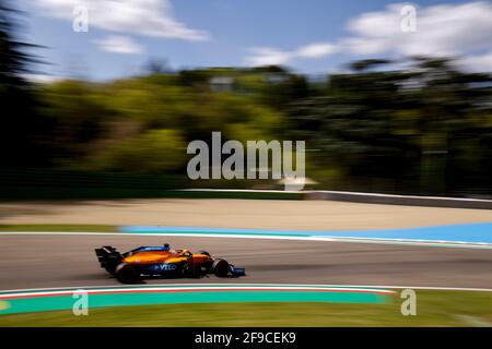 Imola, Italie. 17 avril 2021. Imola, Italie. 17 avril 2021. 03 RICCIARDO Daniel (aus), McLaren MCL35M, action pendant la Formule 1 Pirelli Gran Premio Del Made in Italy E Dell emilia Romagna 2021 du 16 au 18 avril 2021 sur l'Autodromo Internazionale Enzo e Dino Ferrari, à Imola, Italie - photo DPPI crédit: DPPI Media/Alay Live News Banque D'Images