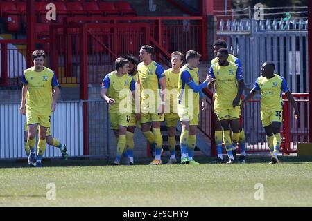 Les joueurs de Solihull fêtent leur premier but lors de Dagenham & Redbridge vs Solihull Moors, Vanarama National League football à la construction de Chigwell Banque D'Images