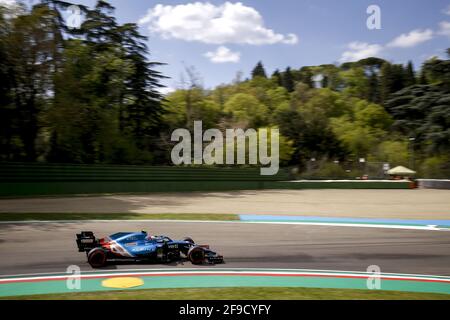 Imola, Italie. 17 avril 2021. 31 OCON Esteban (fra), Alpine F1 A521, action pendant la Formule 1 Pirelli Gran Premio Del Made in Italy E Dell emilia Romagna 2021 du 16 au 18 avril 2021 sur l'Autodromo Internazionale Enzo e Dino Ferrari, à Imola, Italie - photo DPPI / LiveMedia Credit: Agence photo indépendante/Alamy Live News Banque D'Images