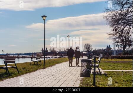 Promenade de la rive, lac plat, Balaton. Hongrie, Europe Banque D'Images