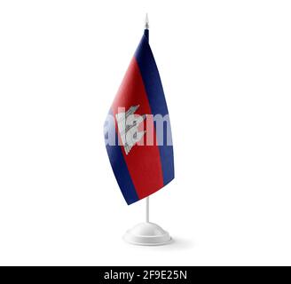 Petit drapeau national du Cambodge sur fond blanc Banque D'Images