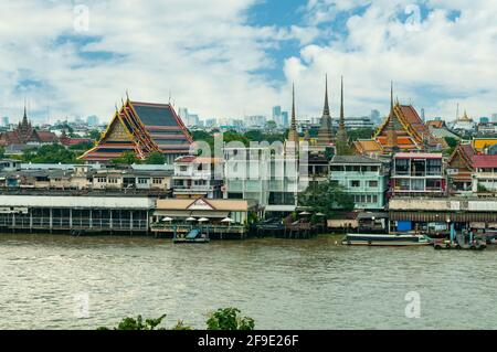 Vue sur la ville depuis Wat Arun, Bangkok, Thaïlande Banque D'Images