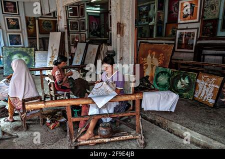 Atelier batik, Kampung Taman, Taman Sari, Yogyakarta, Central Java, Indonésie. Banque D'Images