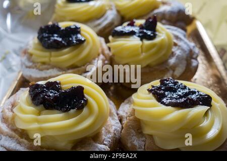 Un gros plan de dessert maison Banque D'Images