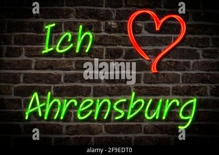 Leuchtreklame, ICH liebe Ahrensburg, Schleswig-Holstein, Deutschland, Europa | Publicité éclairée, j'aime Ahrensburg, Schleswig-Holstein, Allemagne Banque D'Images