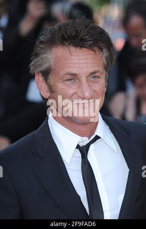 Cannes, France. 20 mai 2011 Premier film ce doit être le lieu du 64ème Festival de Cannes Banque D'Images