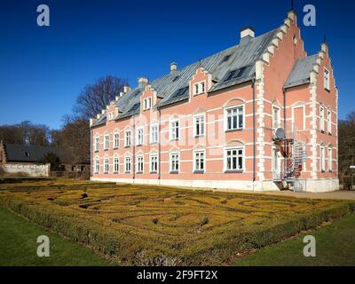 HELSINGBORG, SUÈDE - 03 AVRIL 2021 : vue sur l'ancien château de Palsjo à Helsingborg. Le château a été construit à la fin des années 1670 et restauré en 1873. Banque D'Images