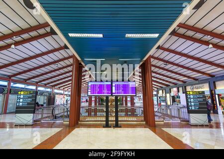 Jakarta, Indonésie - 28 janvier 2018 : terminal 2 à l'aéroport de Jakarta Soekarno-Hatta (CGK) en Indonésie. Banque D'Images