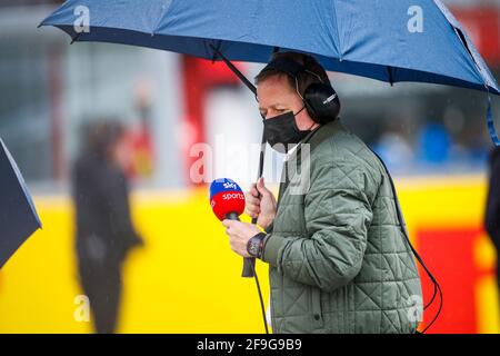 Imola, Italie. 18 avril 2021. BRUNDLE Martin, ancien pilote de F1 et présentateur TV, portrait pendant la Formule 1 Pirelli Gran Premio Del Made in Italy E Dell Emilia Romagna 2021 du 16 au 18 avril 2021 sur l'Autodromo Internazionale Enzo e Dino Ferrari, à Imola, Italie - photo Florent Gooden/DPPI crédit: DPPI Media/Alamy Live News Banque D'Images