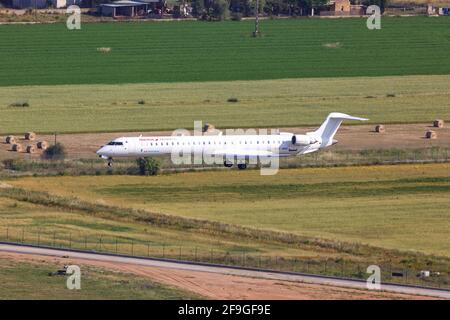 Palma de Majorque, Espagne - 11 mai 2018 : avion régional Iberia CRJ-1000 à l'aéroport de Palma de Majorque (PMI) en Espagne. Bombardier est un manu d'avion Banque D'Images