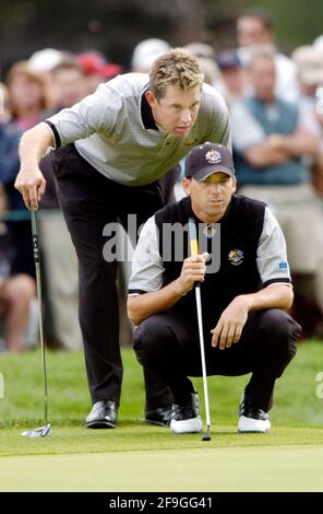 LA 35E RYDER CUP 1ER JOUR FOURBALL À OAKLAND HILLS COUNTRY CLUB BLOOMFIELD TOWNSHIP, MICHIGAN. 17/9/2004 LEE WESTWOOD ET GARCIA SUR LA 8E PHOTO VERTE DAVID ASHDOWNRYDER CUP GOLF Banque D'Images