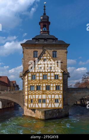 Ancien hôtel de ville historique, construit dans la rivière Regnitz en 1461, Bamberg, haute-Franconie, Bavière, Allemagne Banque D'Images